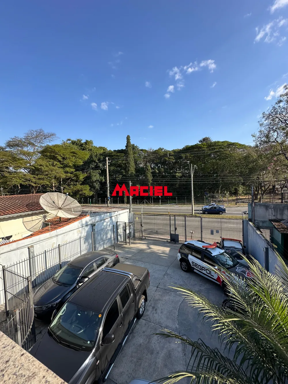 Alugar Comercial / Ponto Comercial em S&atilde;o Jos&eacute; dos Campos R$ 15.000,00 - Foto 2