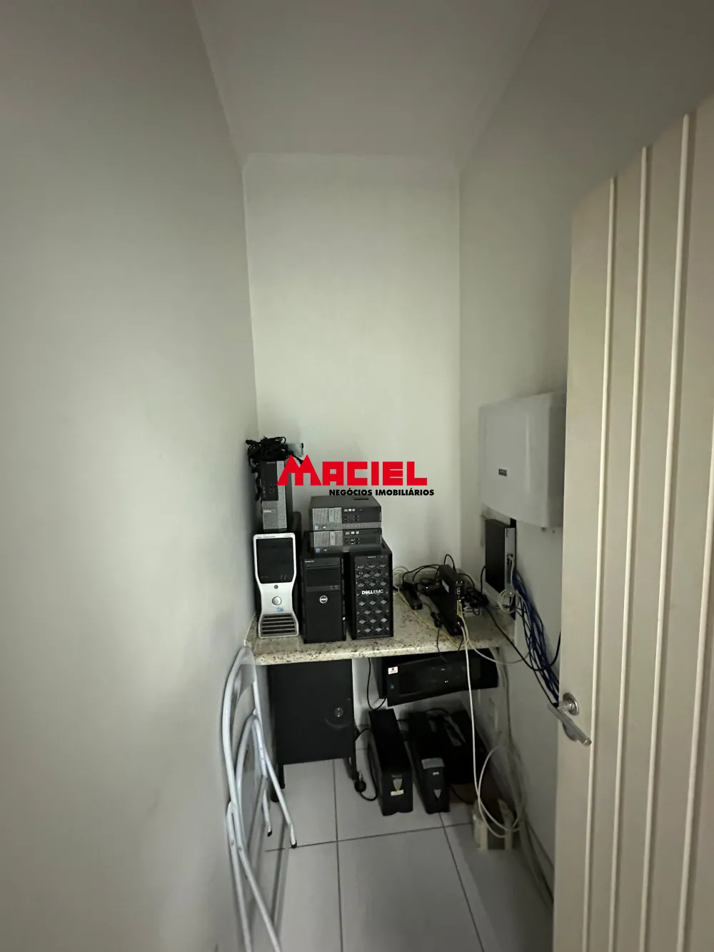 Alugar Comercial / Ponto Comercial em S&atilde;o Jos&eacute; dos Campos R$ 15.000,00 - Foto 5