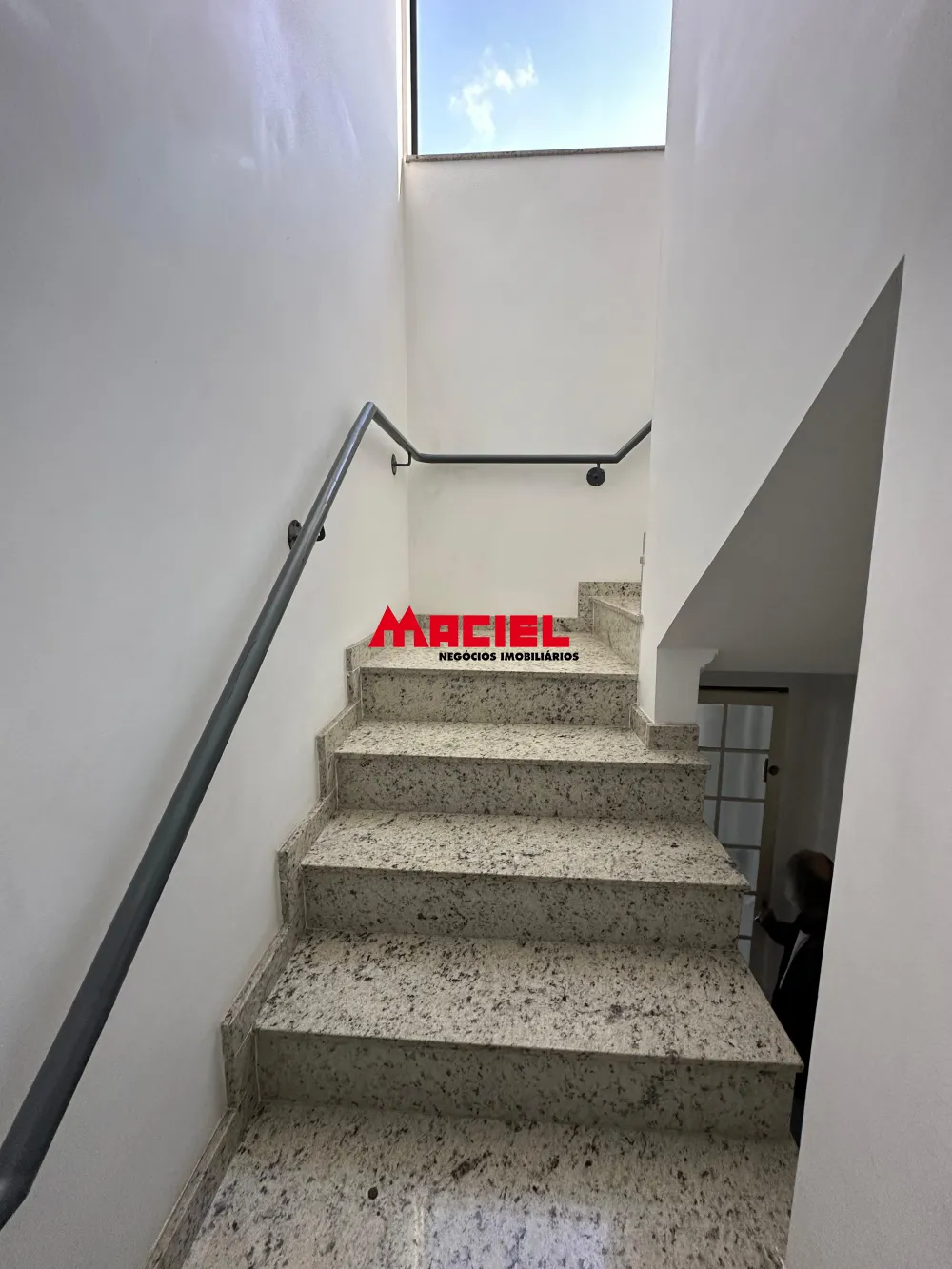 Alugar Comercial / Ponto Comercial em S&atilde;o Jos&eacute; dos Campos R$ 15.000,00 - Foto 16