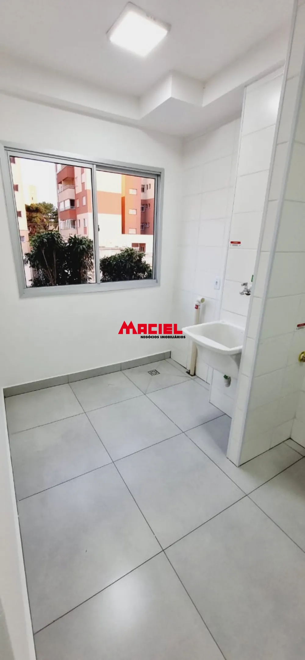 Alugar Apartamento / Padr&atilde;o em S&atilde;o Jos&eacute; dos Campos R$ 2.800,00 - Foto 10