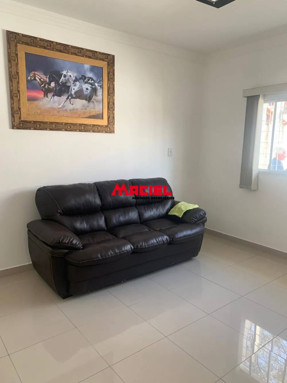 Comprar Casa / Padr&atilde;o em S&atilde;o Jos&eacute; dos Campos R$ 680.000,00 - Foto 3