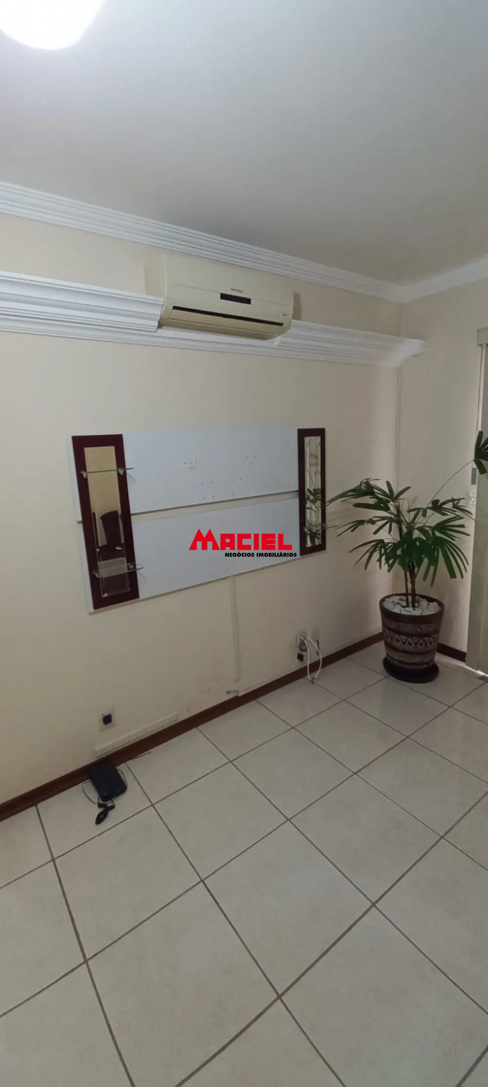 Comprar Apartamento / Padr&atilde;o em S&atilde;o Jos&eacute; dos Campos R$ 370.000,00 - Foto 2