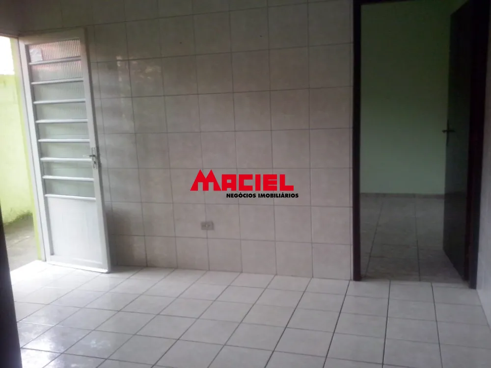 Alugar Casa / Padr&atilde;o em S&atilde;o Jos&eacute; dos Campos R$ 1.500,00 - Foto 3