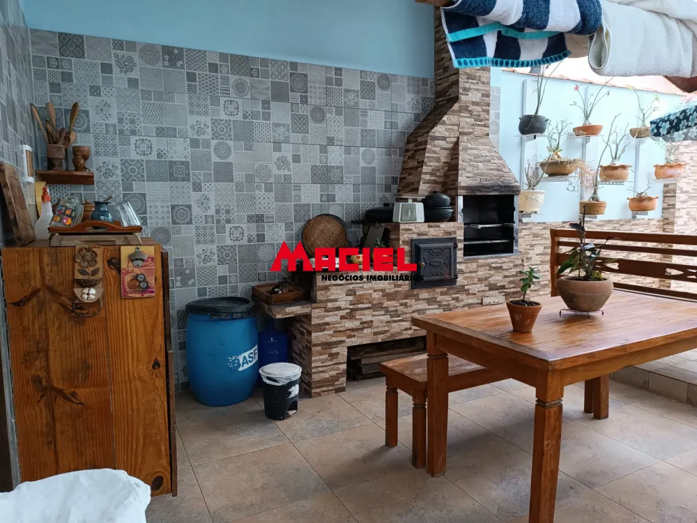 Comprar Casa / Padr&atilde;o em S&atilde;o Jos&eacute; dos Campos R$ 800.000,00 - Foto 17