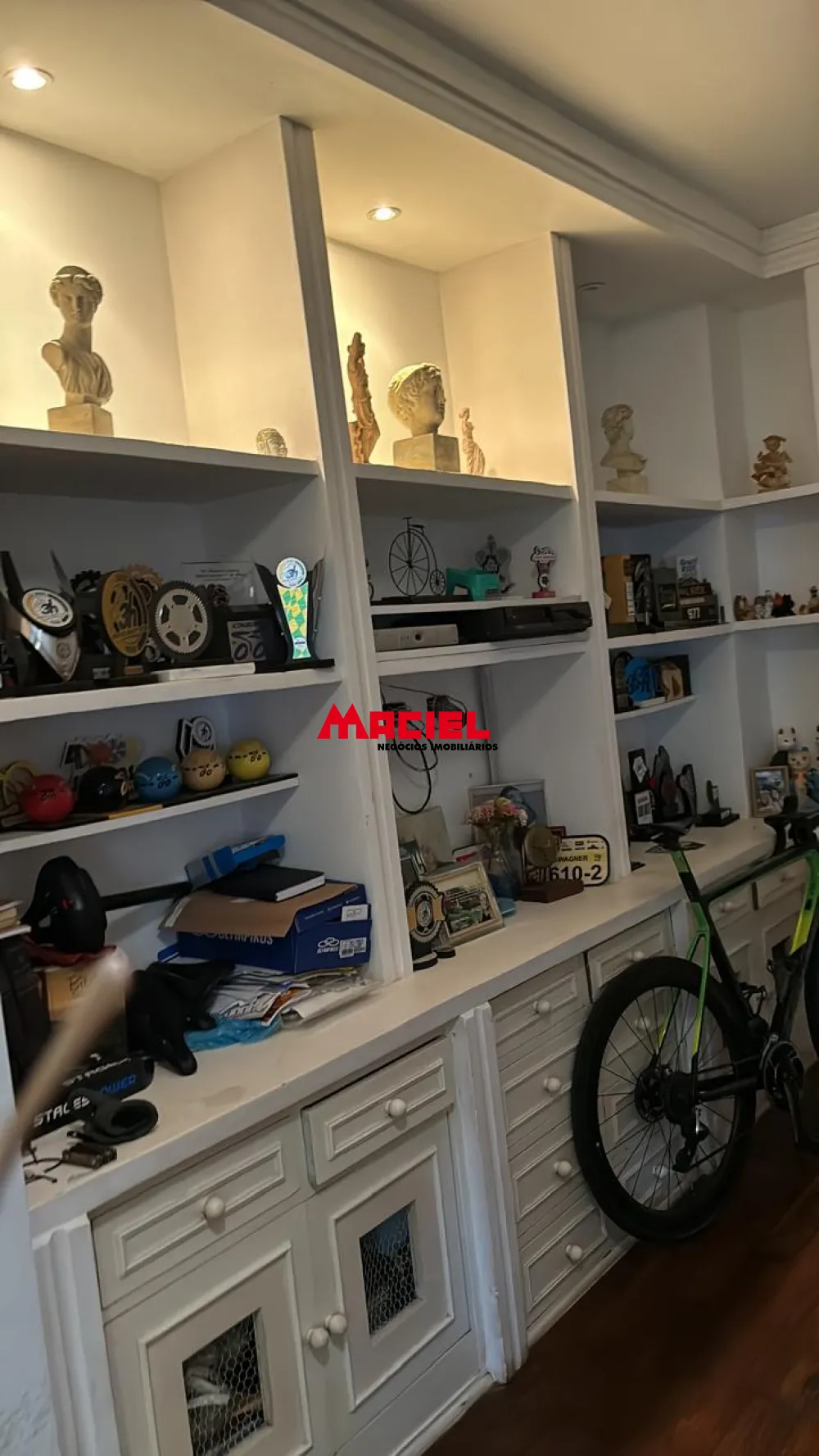 Comprar Casa / Padr&atilde;o em S&atilde;o Jos&eacute; dos Campos R$ 2.000.000,00 - Foto 17