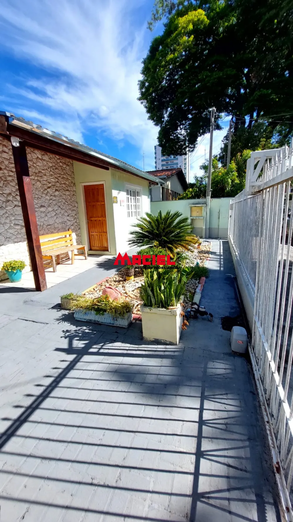 Comprar Casa / Padr&atilde;o em S&atilde;o Jos&eacute; dos Campos R$ 1.100.000,00 - Foto 2