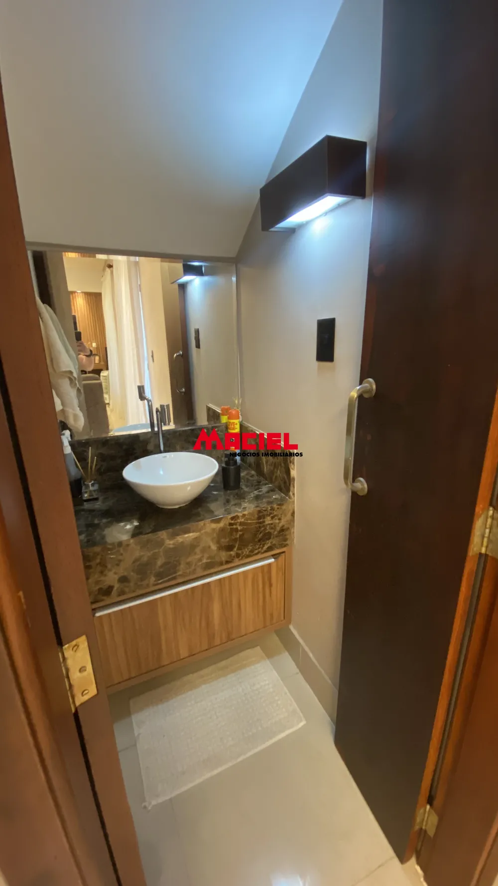 Comprar Casa / Sobrado em S&atilde;o Jos&eacute; dos Campos R$ 1.600.000,00 - Foto 6