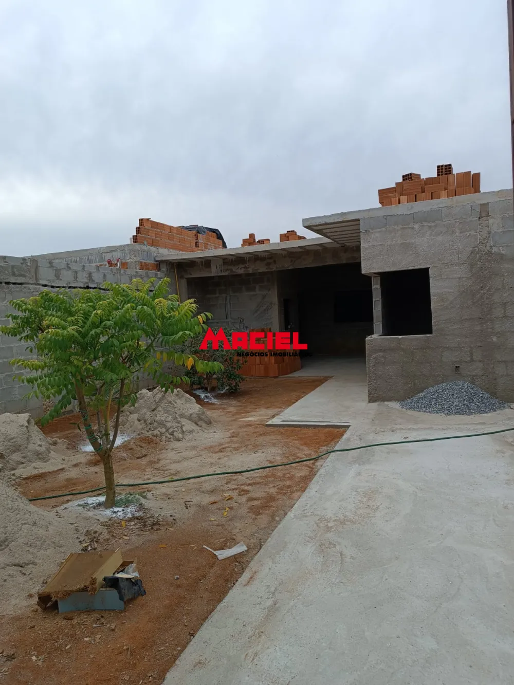 Comprar Casa / Padr&atilde;o em Ca&ccedil;apava R$ 255.000,00 - Foto 1