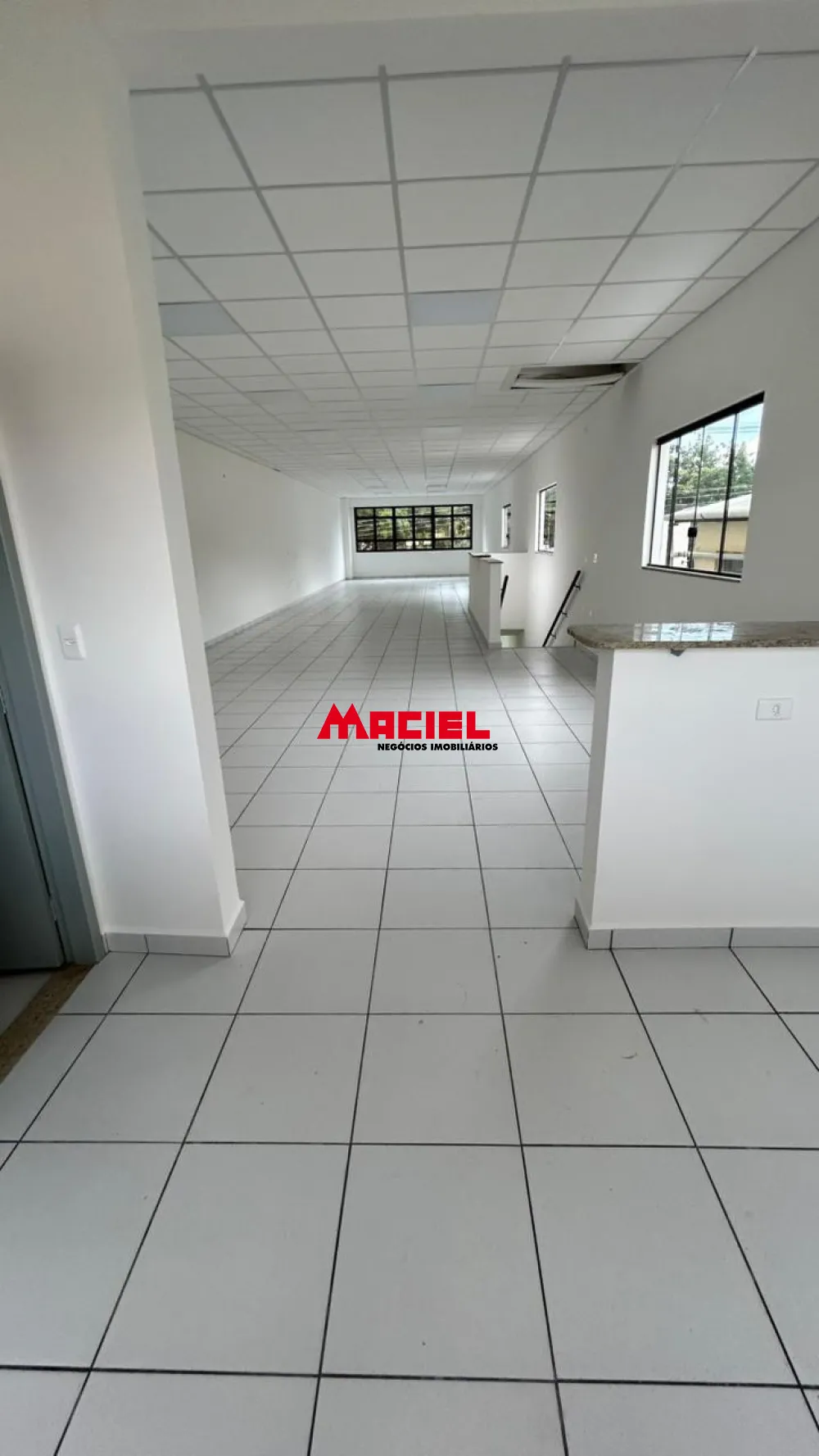 Alugar Comercial / Pr&eacute;dio em S&atilde;o Jos&eacute; dos Campos R$ 4.000,00 - Foto 2