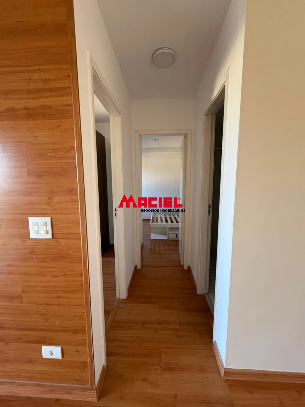 Alugar Apartamento / Padr&atilde;o em S&atilde;o Jos&eacute; dos Campos R$ 2.000,00 - Foto 8