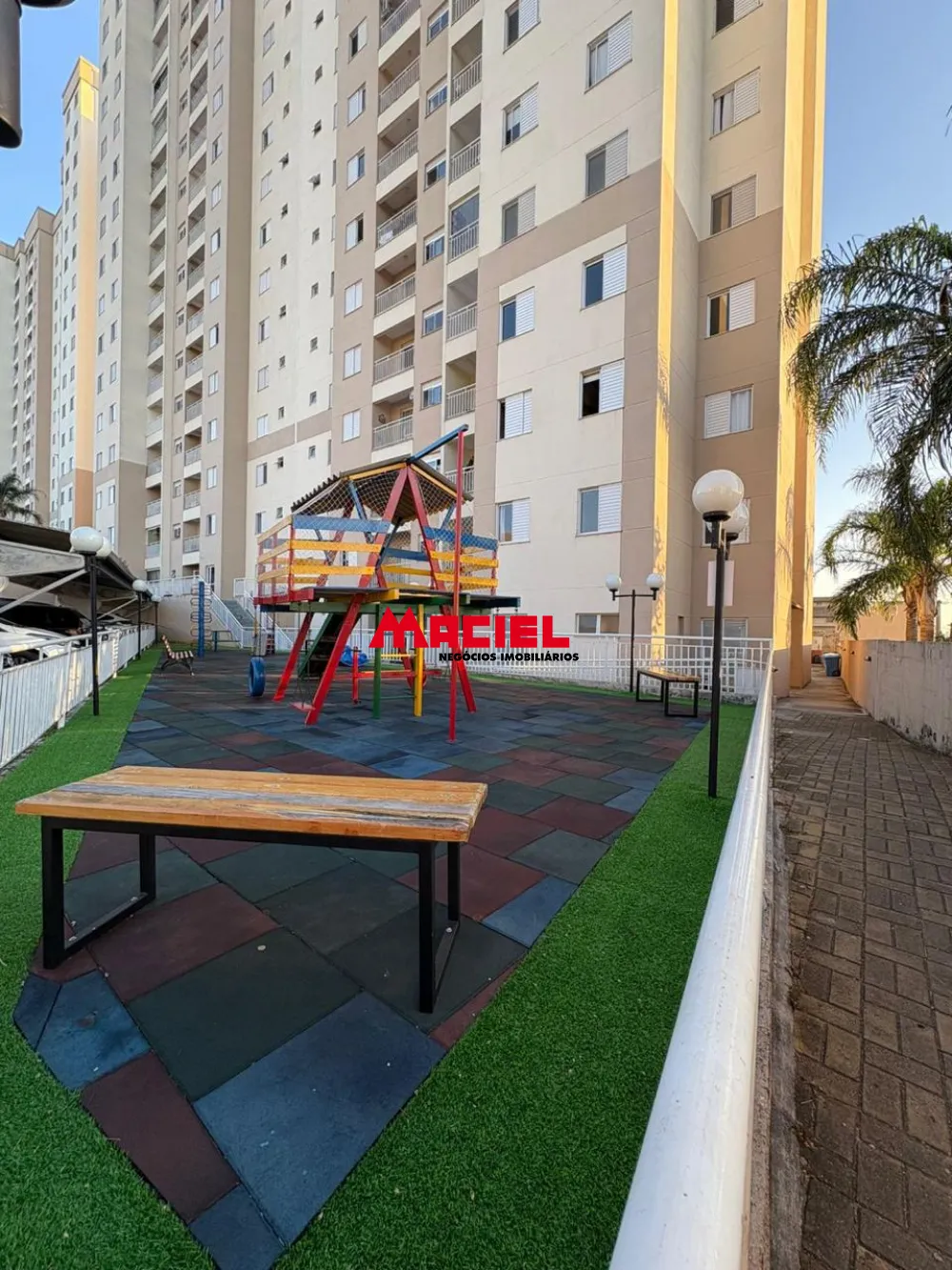 Alugar Apartamento / Padr&atilde;o em S&atilde;o Jos&eacute; dos Campos R$ 2.000,00 - Foto 17