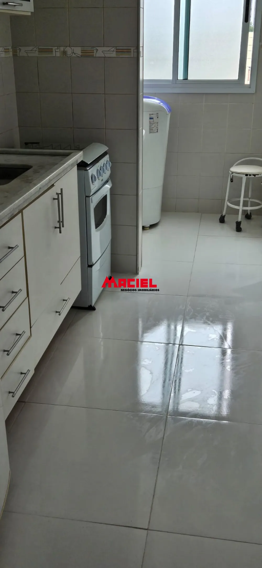 Alugar Apartamento / Padr&atilde;o em S&atilde;o Jos&eacute; dos Campos R$ 2.500,00 - Foto 1