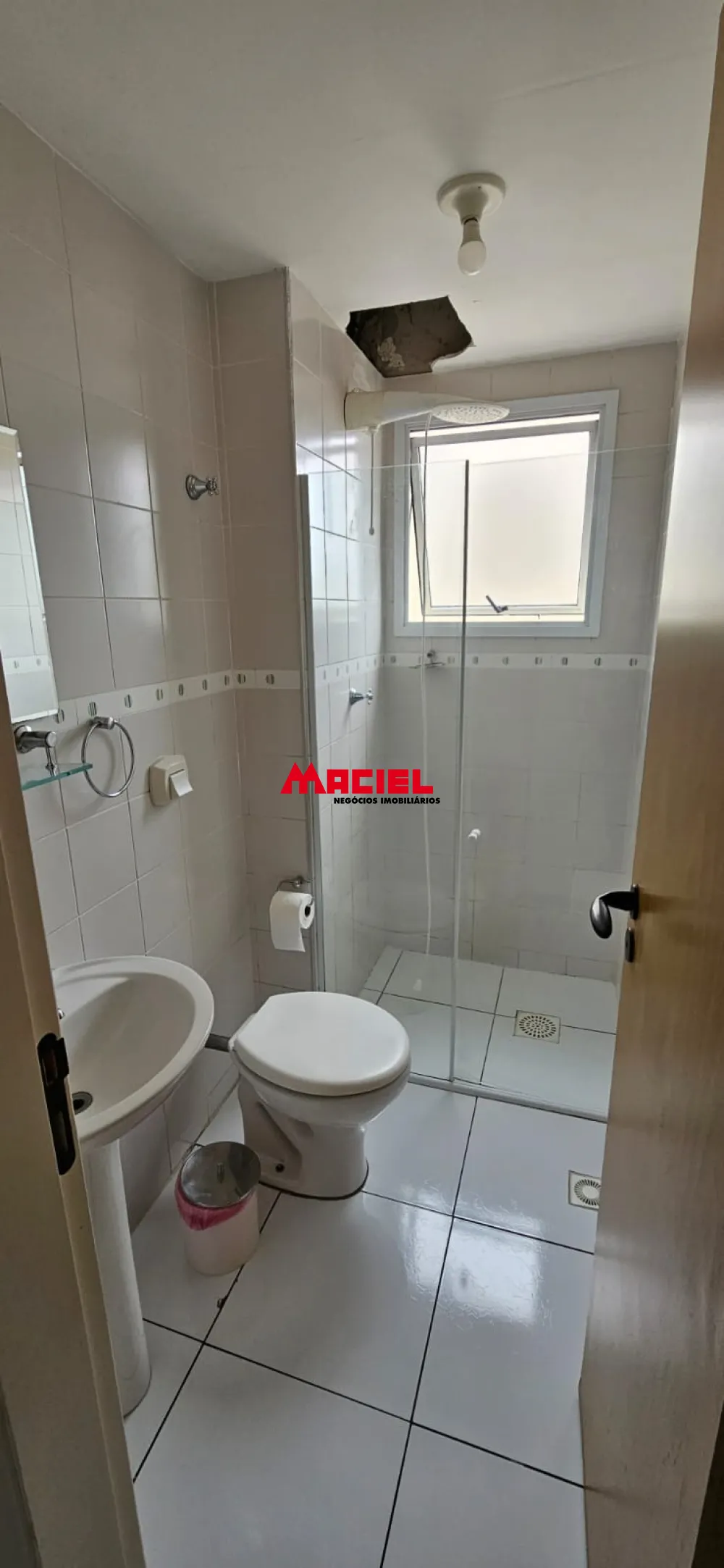 Alugar Apartamento / Padr&atilde;o em S&atilde;o Jos&eacute; dos Campos R$ 2.500,00 - Foto 5