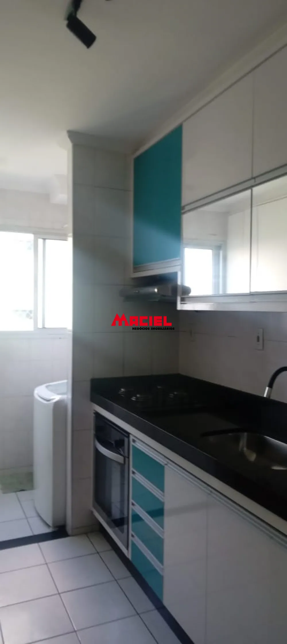 Alugar Apartamento / Mobiliado em S&atilde;o Jos&eacute; dos Campos R$ 2.800,00 - Foto 2