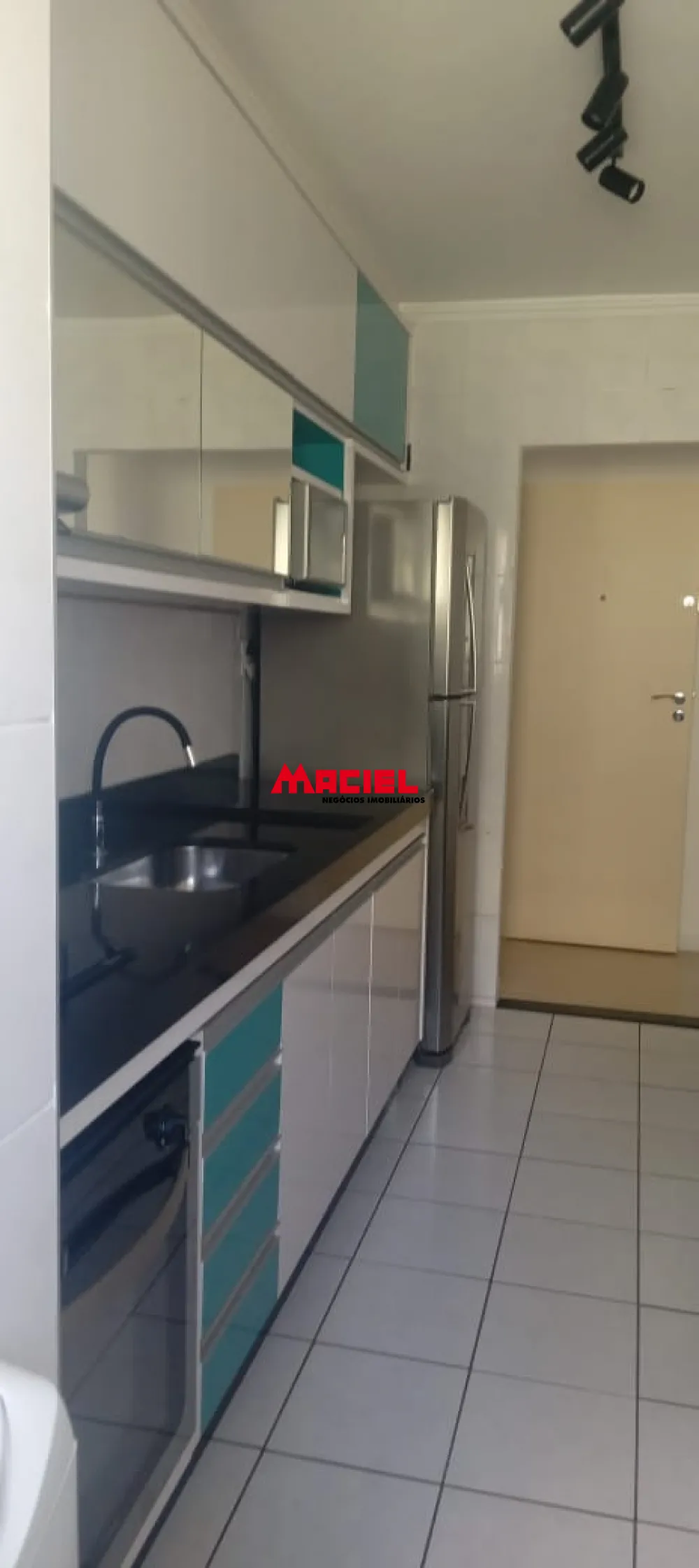 Alugar Apartamento / Mobiliado em S&atilde;o Jos&eacute; dos Campos R$ 2.800,00 - Foto 1