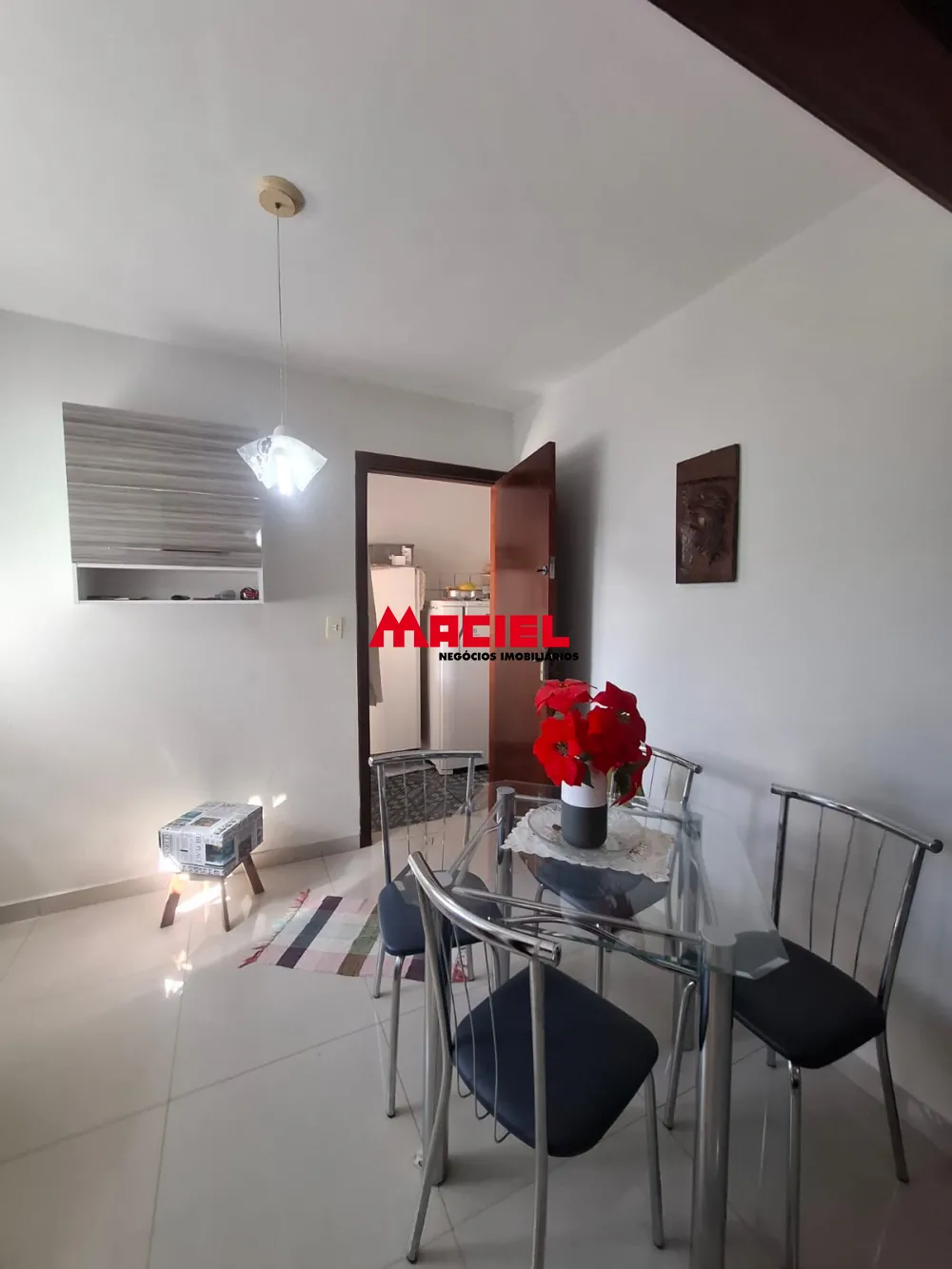 Comprar Casa / Padr&atilde;o em S&atilde;o Jos&eacute; dos Campos R$ 630.000,00 - Foto 4