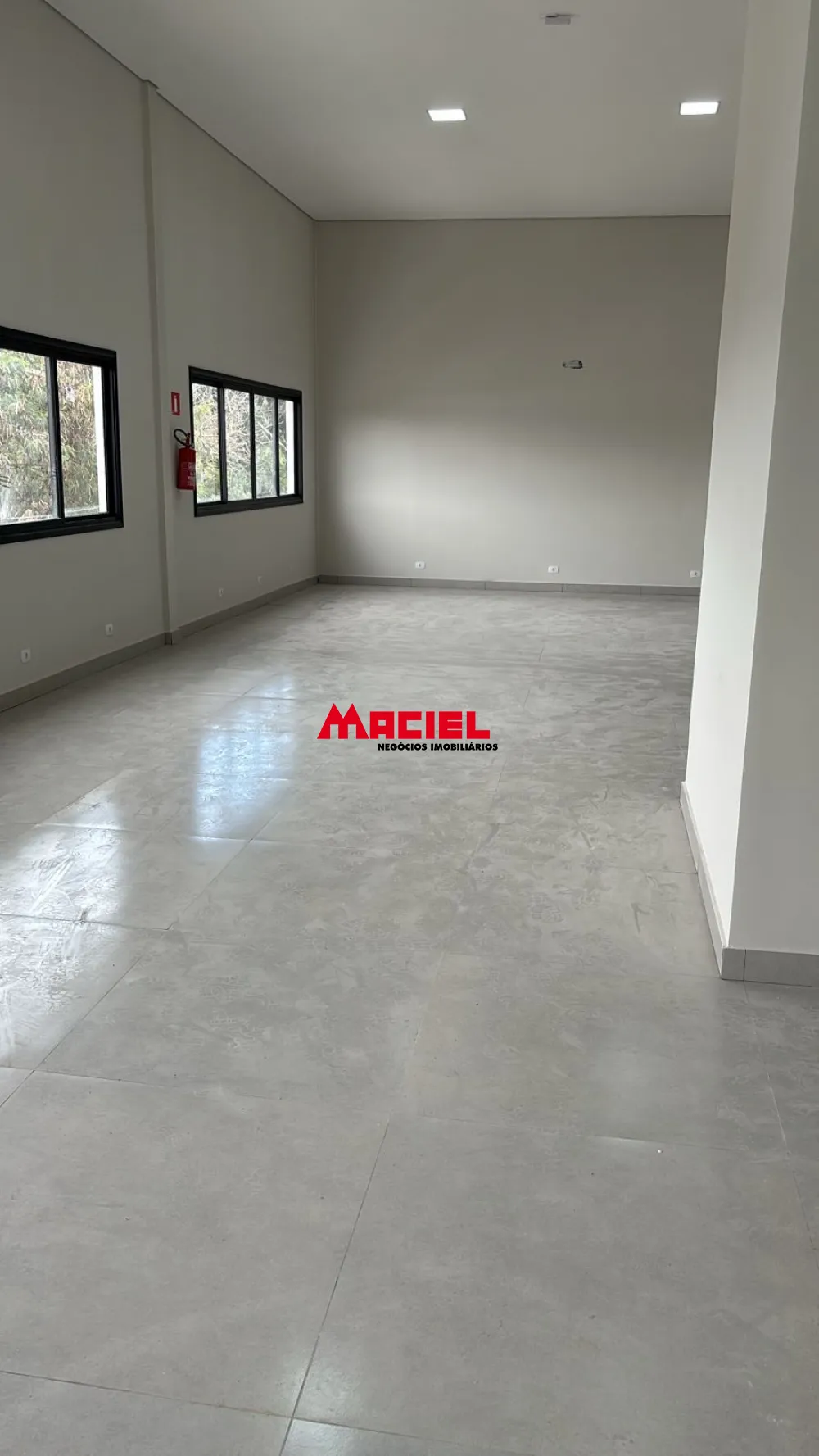 Alugar Comercial / Galp&atilde;o em S&atilde;o Jos&eacute; dos Campos R$ 40.000,00 - Foto 5