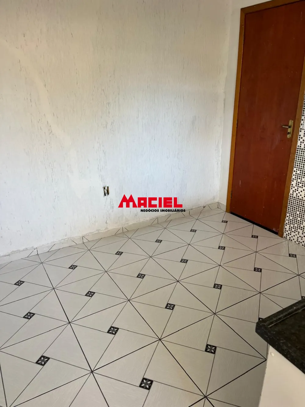 Alugar Casa / Padr&atilde;o em S&atilde;o Jos&eacute; dos Campos R$ 1.150,00 - Foto 7