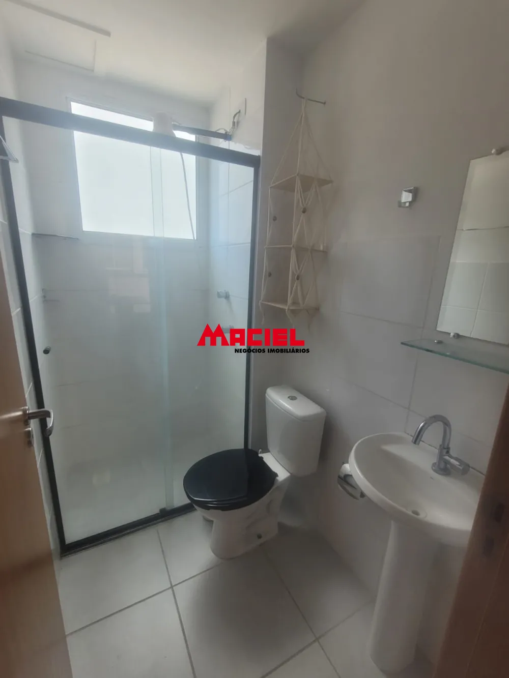 Alugar Apartamento / Padr&atilde;o em S&atilde;o Jos&eacute; dos Campos R$ 1.500,00 - Foto 4