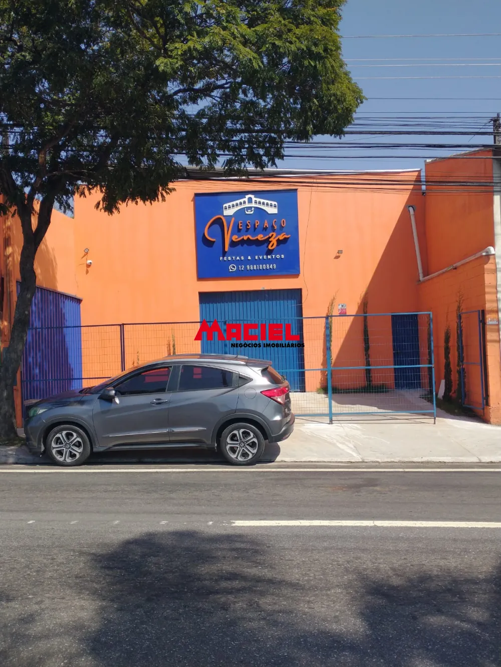 Alugar Comercial / Galp&atilde;o em S&atilde;o Jos&eacute; dos Campos R$ 8.000,00 - Foto 1