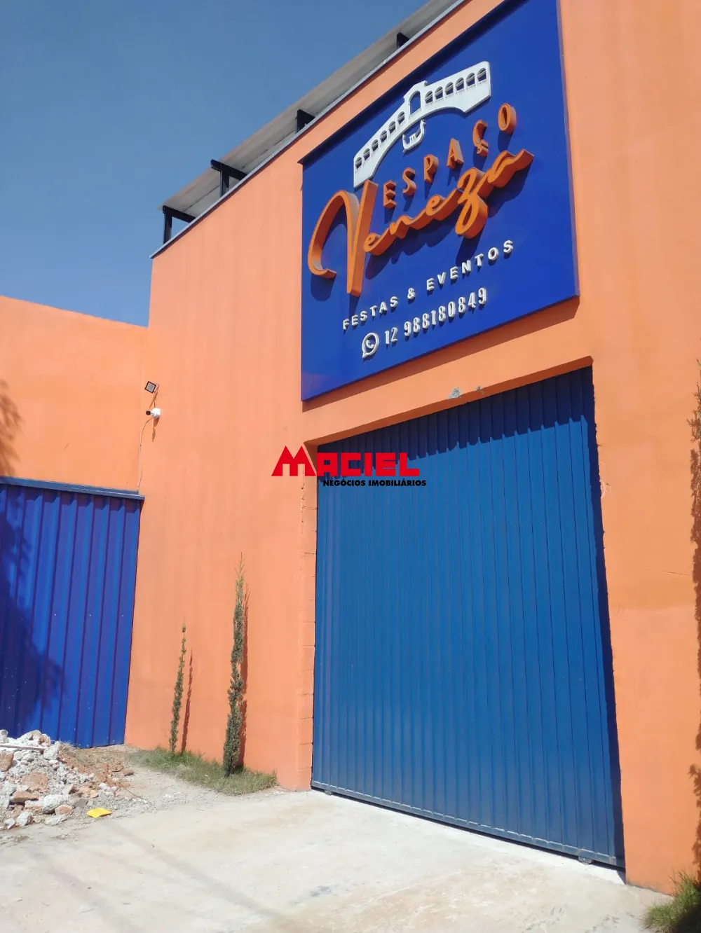 Alugar Comercial / Galp&atilde;o em S&atilde;o Jos&eacute; dos Campos R$ 8.000,00 - Foto 3