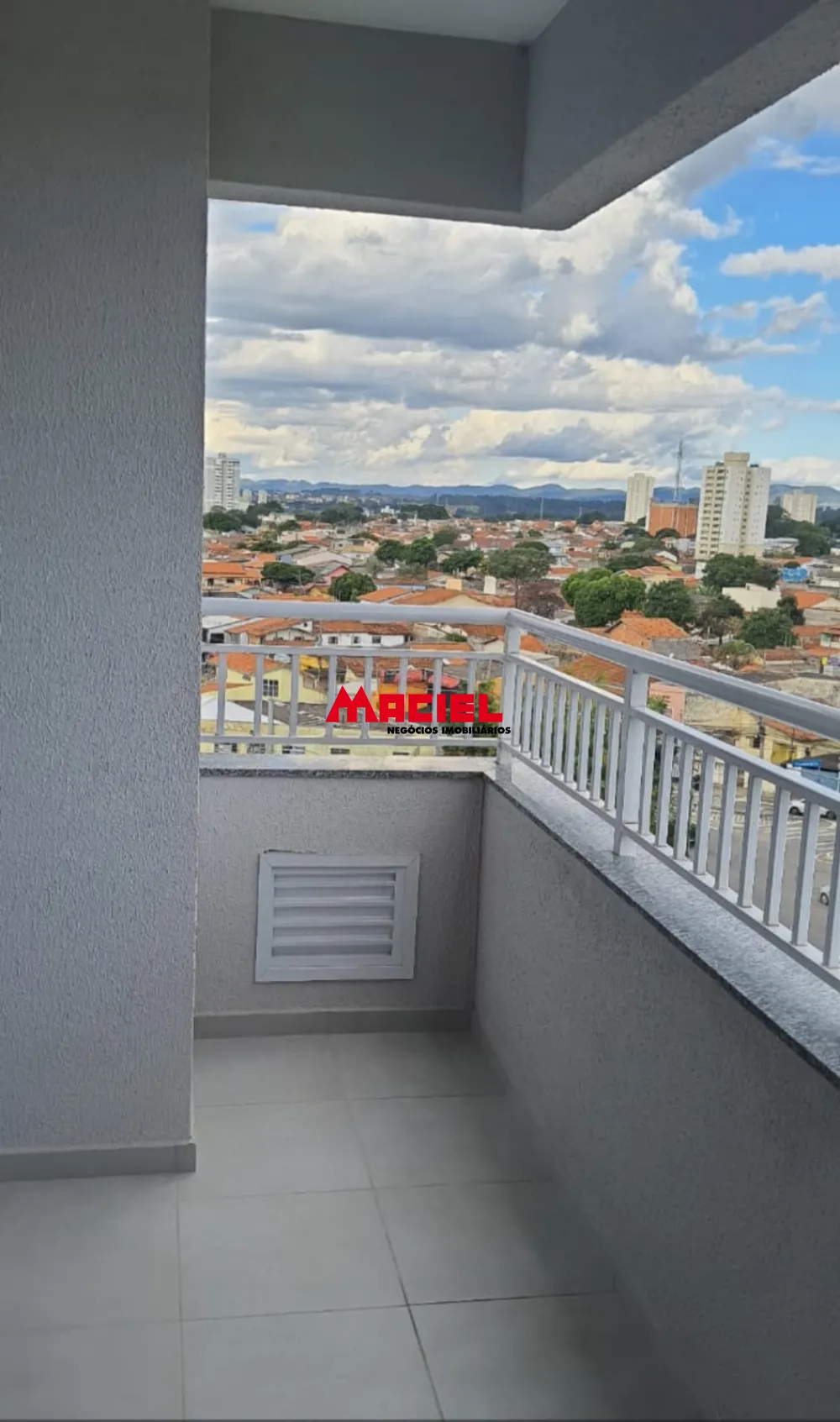 Alugar Apartamento / Padr&atilde;o em S&atilde;o Jos&eacute; dos Campos R$ 2.750,00 - Foto 1