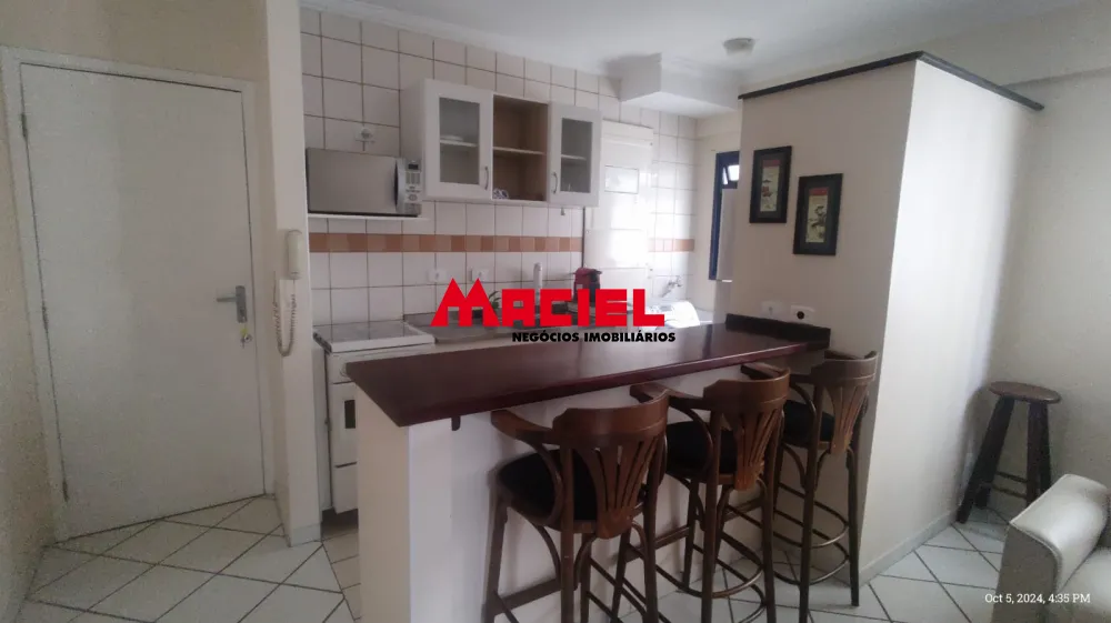 Alugar Apartamento / Mobiliado em S&atilde;o Jos&eacute; dos Campos R$ 3.900,00 - Foto 2