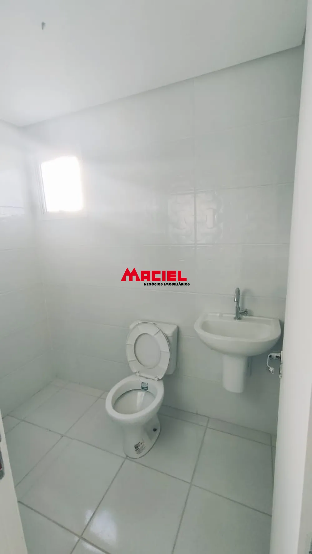 Alugar Apartamento / Padr&atilde;o em S&atilde;o Jos&eacute; dos Campos R$ 1.600,00 - Foto 4