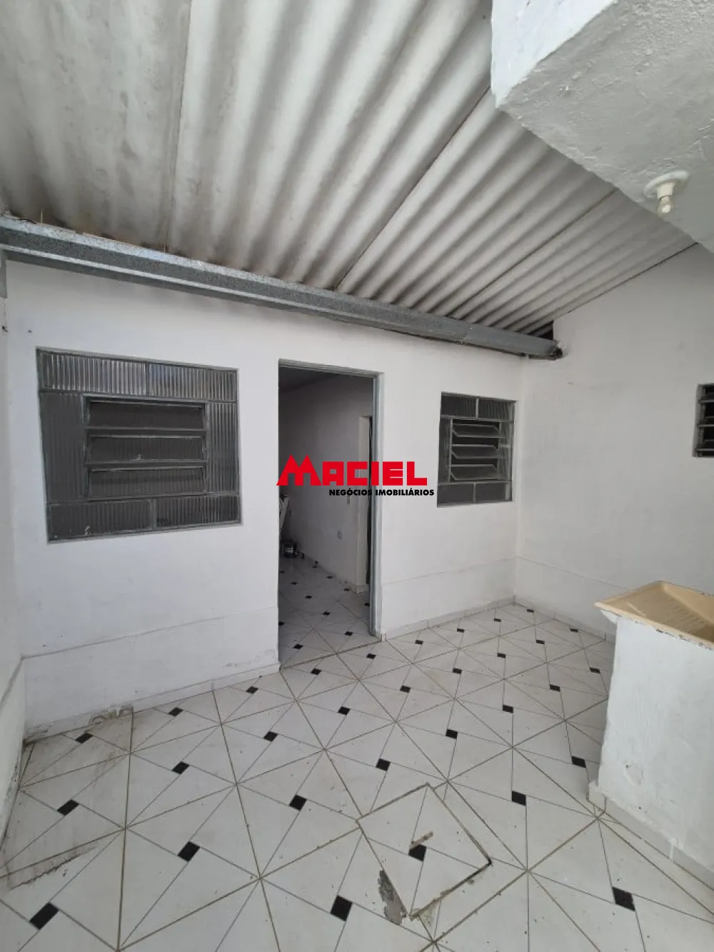 Comprar Casa / Padr&atilde;o em S&atilde;o Jos&eacute; dos Campos R$ 450.000,00 - Foto 4