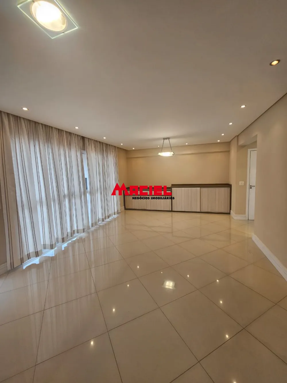 Comprar Apartamento / Padr&atilde;o em S&atilde;o Jos&eacute; dos Campos R$ 1.180.000,00 - Foto 8