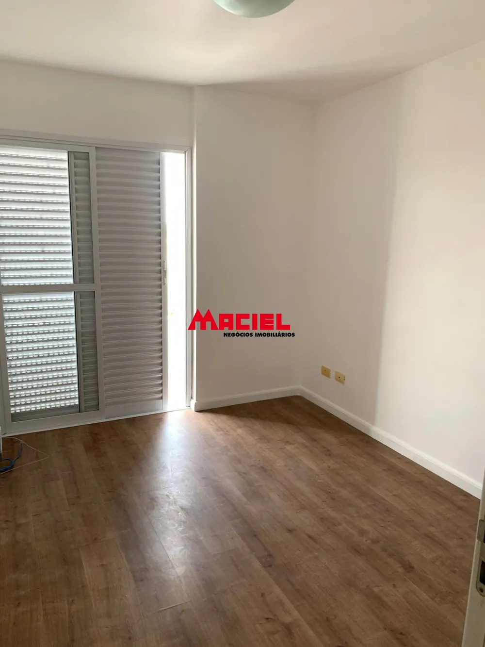 Alugar Apartamento / Padr&atilde;o em S&atilde;o Jos&eacute; dos Campos R$ 3.850,00 - Foto 13