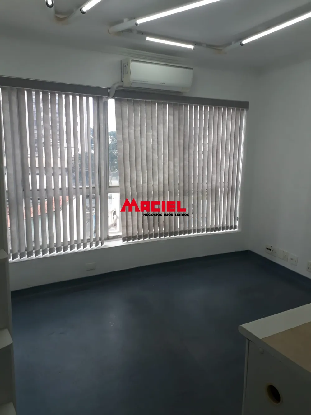 Comprar Comercial / Sala em S&atilde;o Jos&eacute; dos Campos R$ 190.000,00 - Foto 1