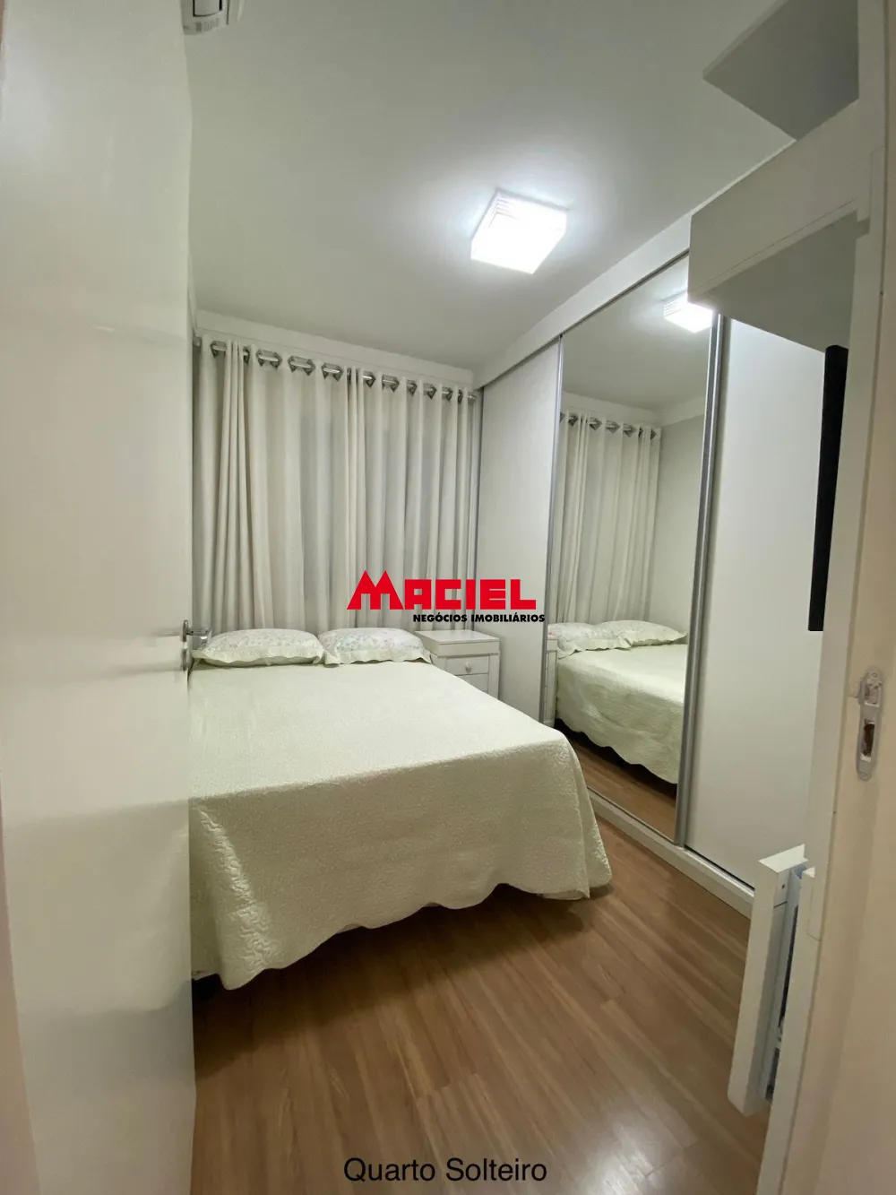 Alugar Apartamento / Mobiliado em S&atilde;o Jos&eacute; dos Campos R$ 4.500,00 - Foto 16