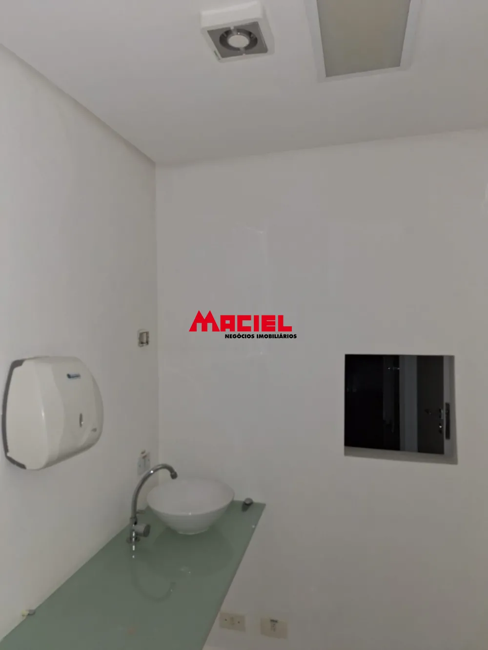 Alugar Comercial / Ponto Comercial em S&atilde;o Jos&eacute; dos Campos R$ 13.000,00 - Foto 11