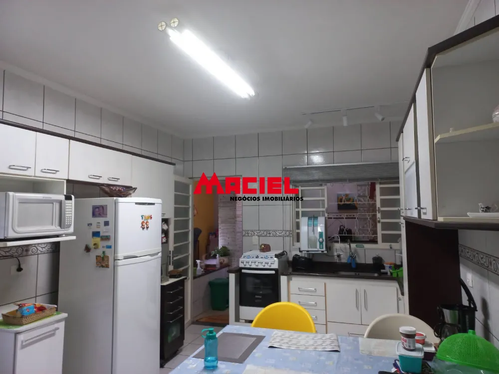 Comprar Casa / Sobrado em S&atilde;o Jos&eacute; dos Campos R$ 820.000,00 - Foto 3