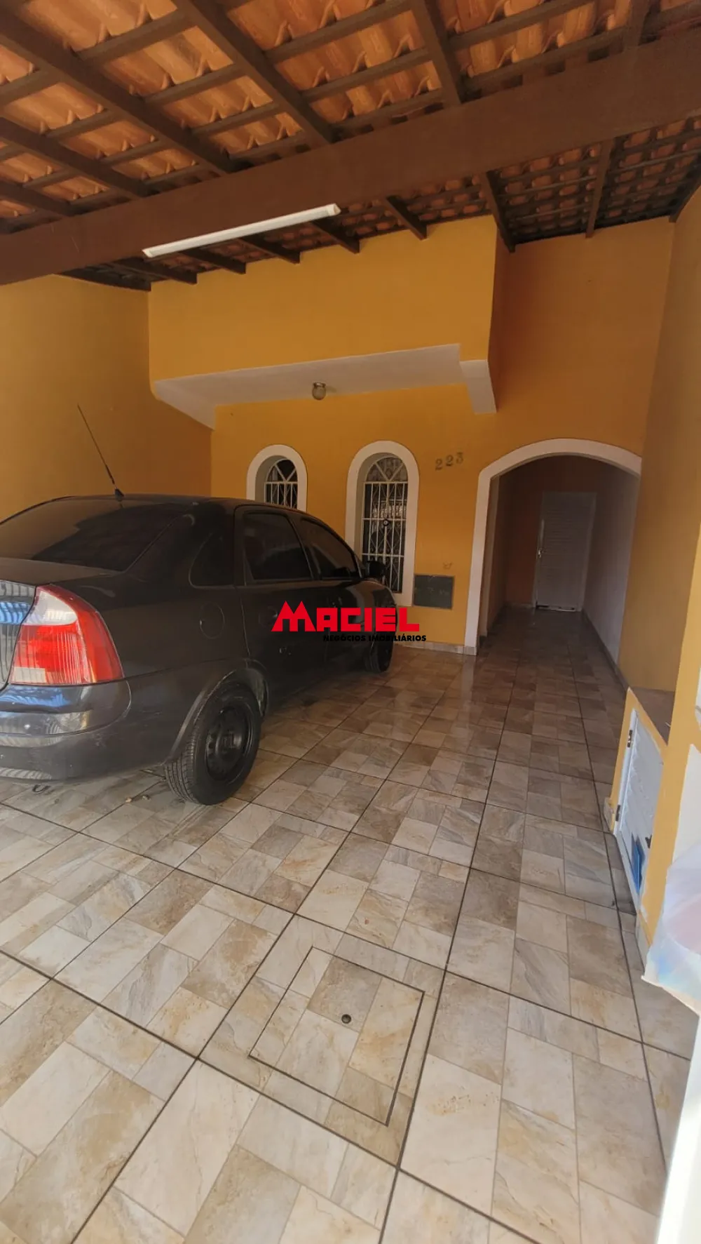 Alugar Casa / Sobrado em S&atilde;o Jos&eacute; dos Campos R$ 4.500,00 - Foto 1