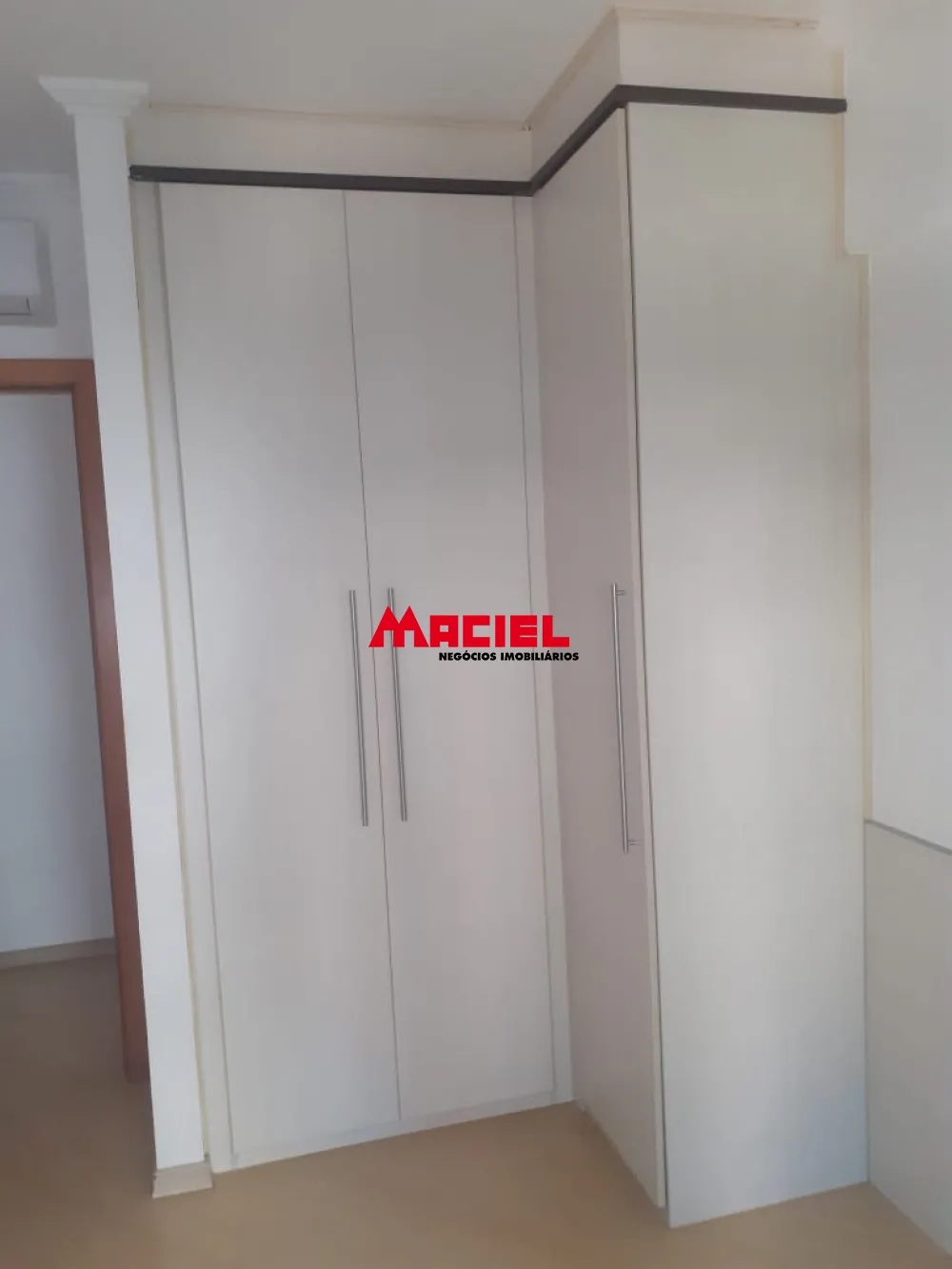 Alugar Apartamento / Padr&atilde;o em S&atilde;o Jos&eacute; dos Campos R$ 10.500,00 - Foto 8