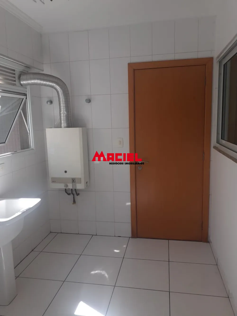 Alugar Apartamento / Padr&atilde;o em S&atilde;o Jos&eacute; dos Campos R$ 10.500,00 - Foto 28