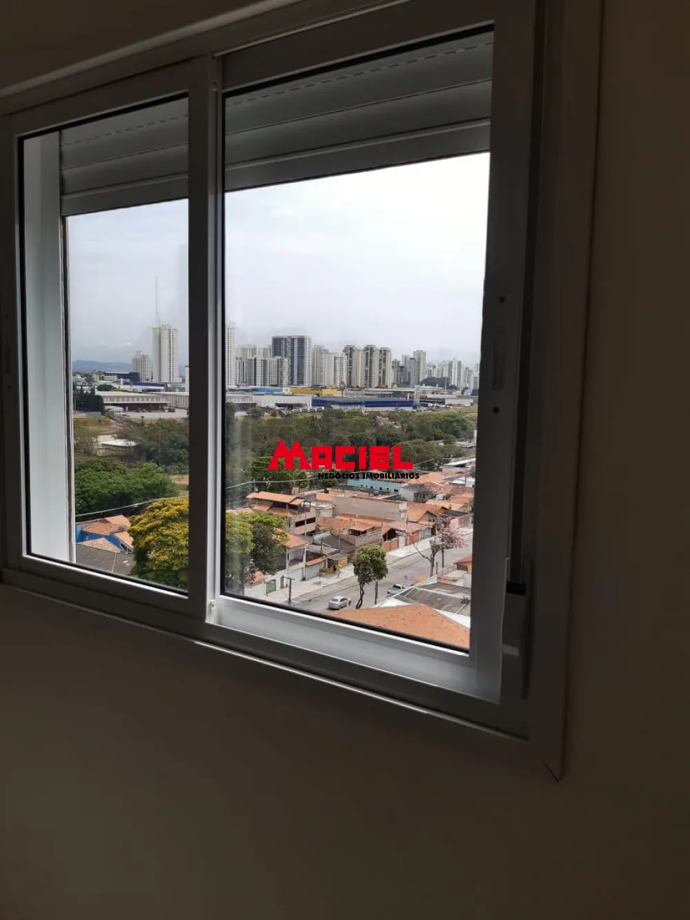 Alugar Apartamento / Padr&atilde;o em S&atilde;o Jos&eacute; dos Campos R$ 2.900,00 - Foto 3