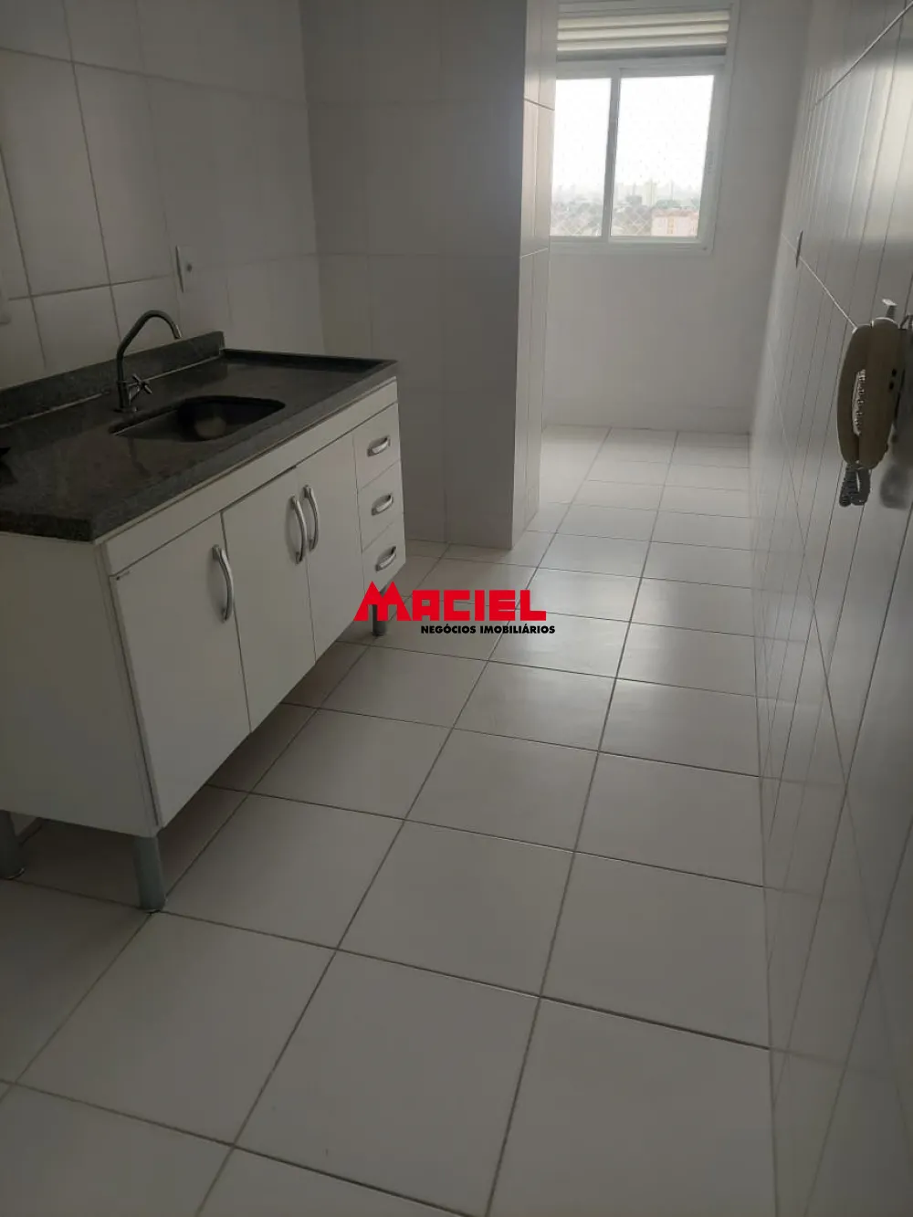 Alugar Apartamento / Padr&atilde;o em S&atilde;o Jos&eacute; dos Campos R$ 2.100,00 - Foto 1