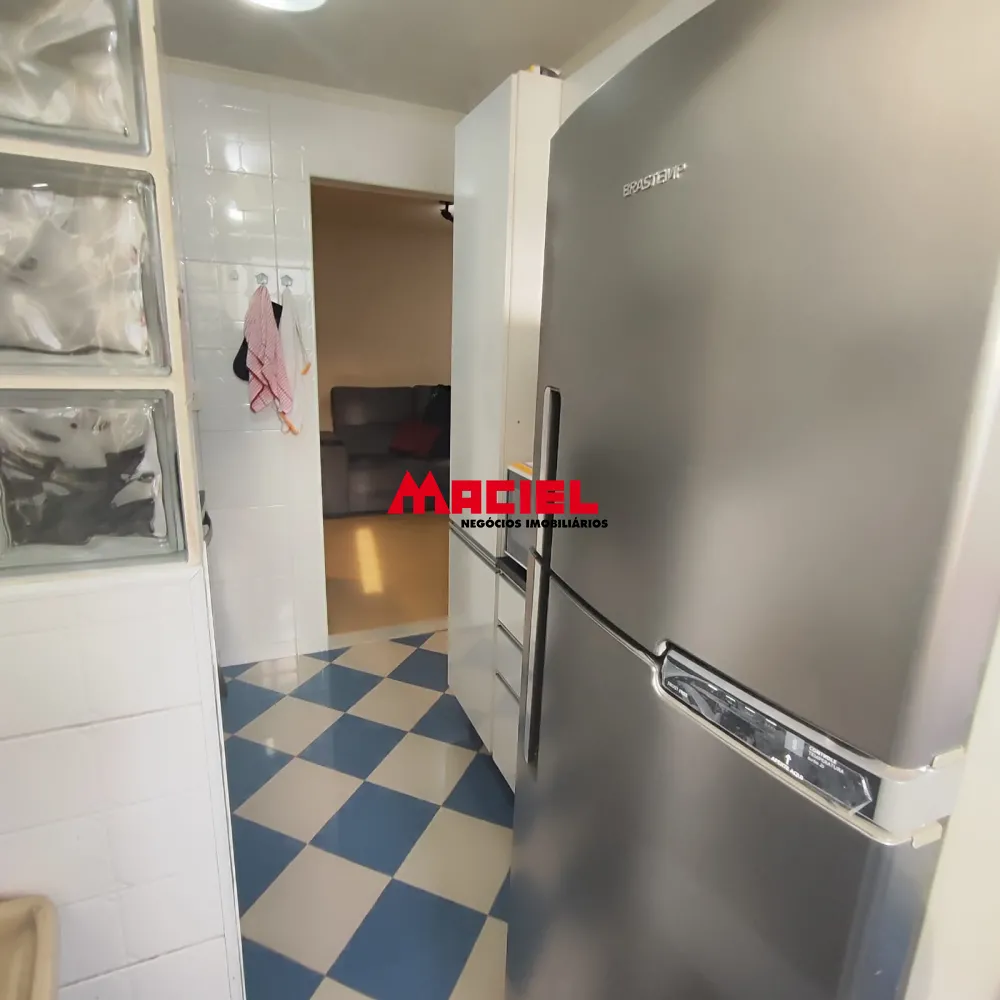 Comprar Apartamento / Padr&atilde;o em S&atilde;o Jos&eacute; dos Campos R$ 370.000,00 - Foto 3