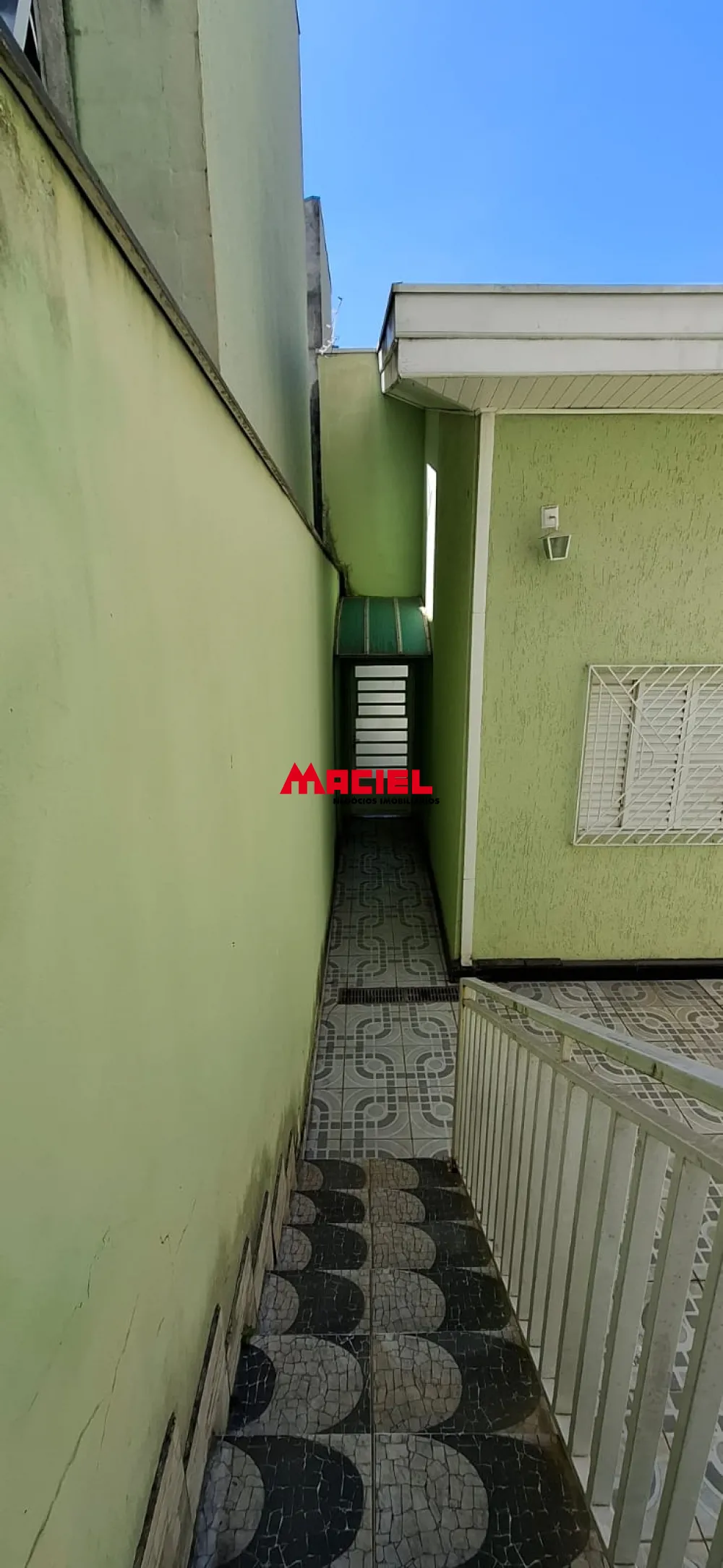 Comprar Casa / Padr&atilde;o em Ca&ccedil;apava R$ 639.900,00 - Foto 2