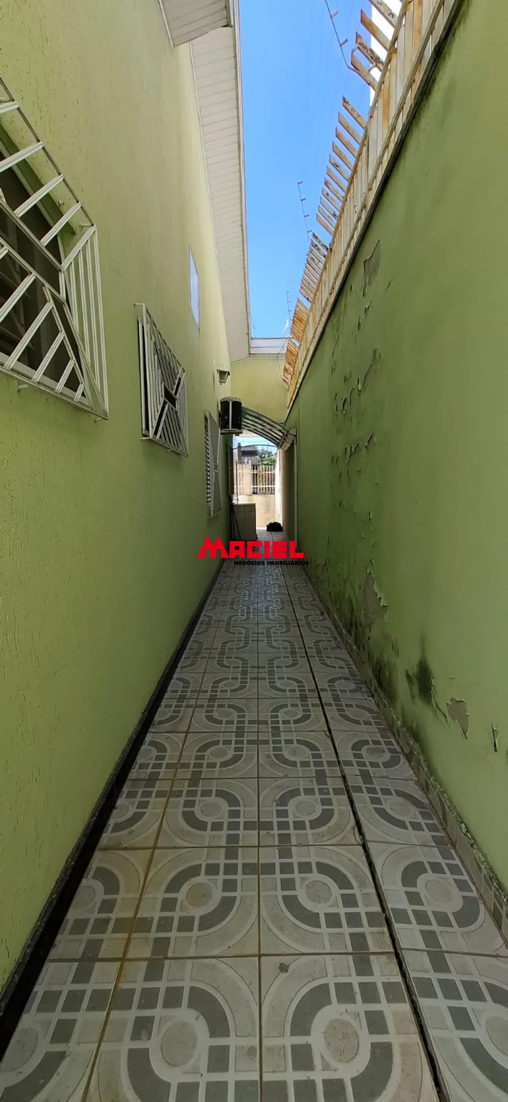 Comprar Casa / Padr&atilde;o em Ca&ccedil;apava R$ 639.900,00 - Foto 3