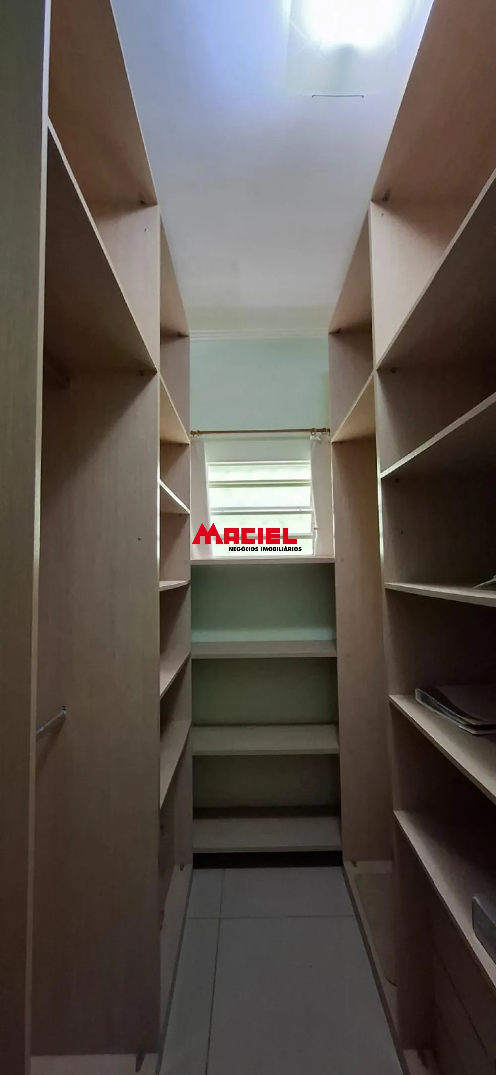 Comprar Casa / Padr&atilde;o em Ca&ccedil;apava R$ 639.900,00 - Foto 9