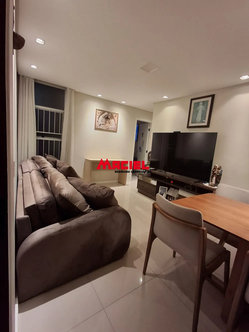 Comprar Apartamento / Padr&atilde;o em S&atilde;o Jos&eacute; dos Campos R$ 305.000,00 - Foto 2