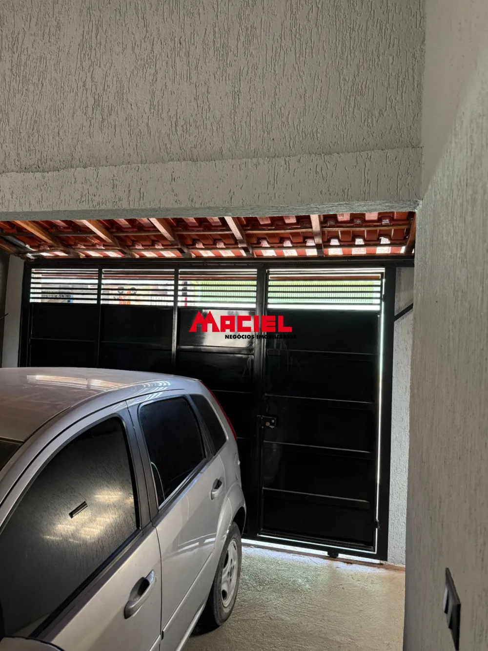 Comprar Casa / Padr&atilde;o em S&atilde;o Jos&eacute; dos Campos R$ 400.000,00 - Foto 1