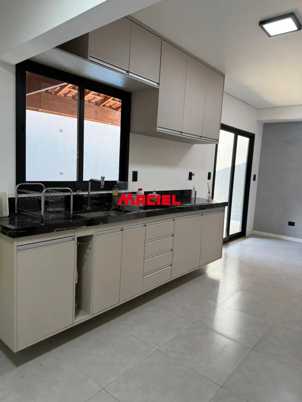 Comprar Casa / Padr&atilde;o em S&atilde;o Jos&eacute; dos Campos R$ 400.000,00 - Foto 5