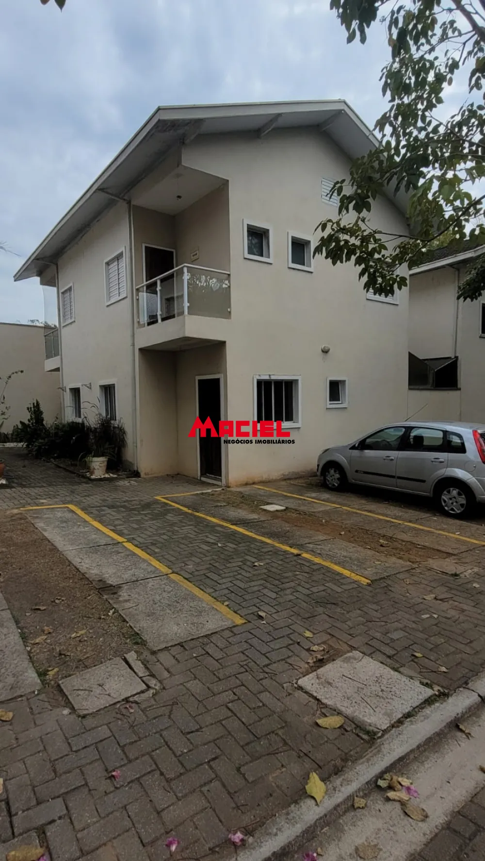 Alugar Casa / Condom&iacute;nio em S&atilde;o Jos&eacute; dos Campos R$ 2.300,00 - Foto 1