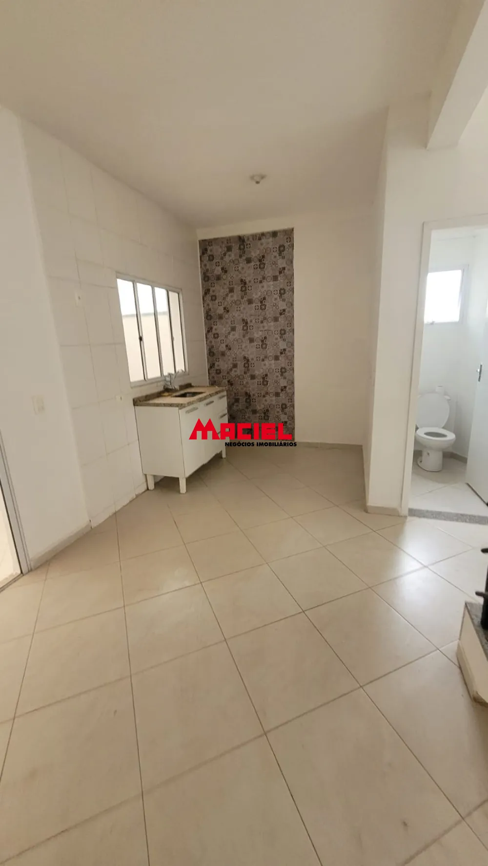 Alugar Casa / Condom&iacute;nio em S&atilde;o Jos&eacute; dos Campos R$ 2.300,00 - Foto 2