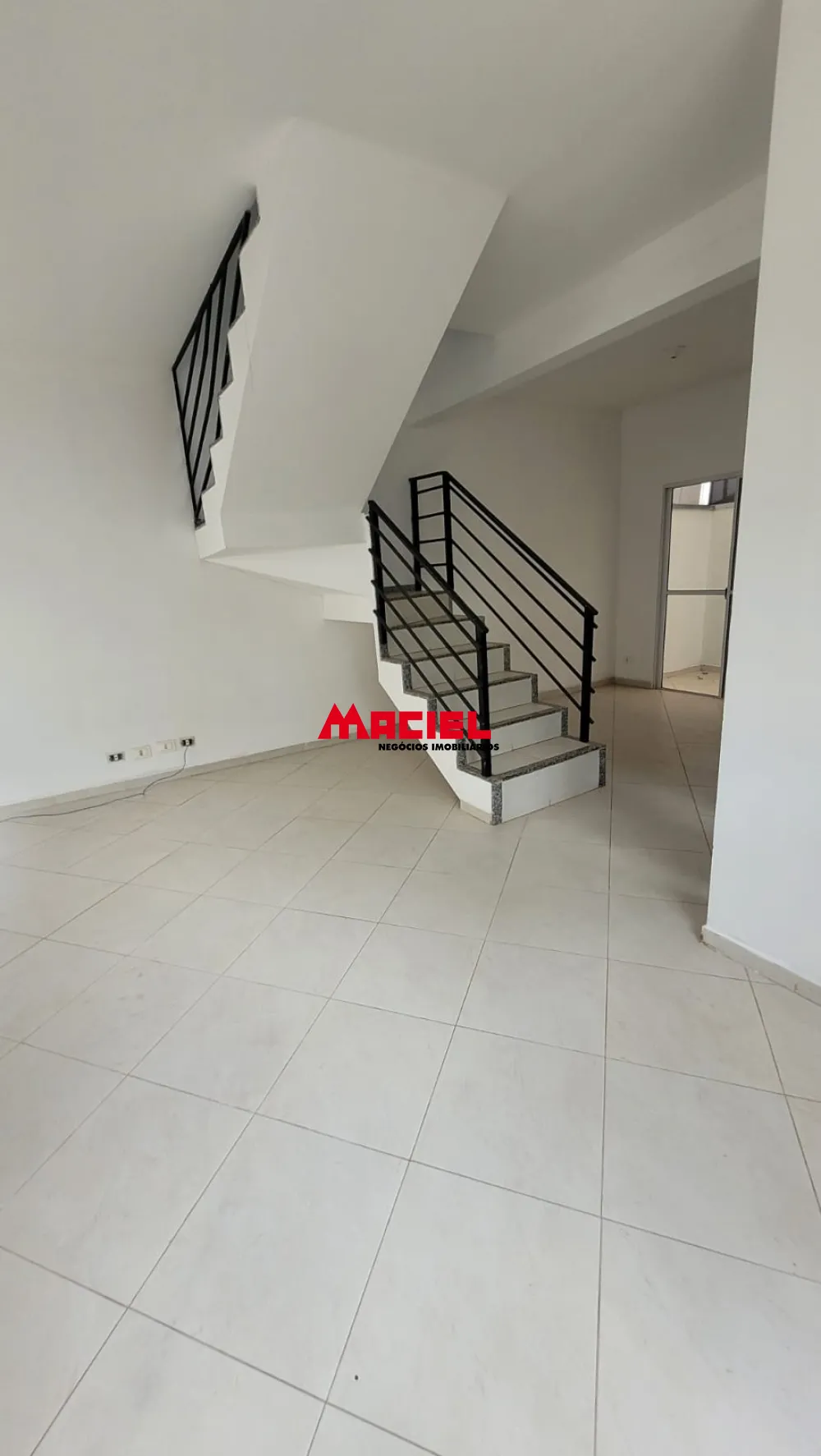 Alugar Casa / Condom&iacute;nio em S&atilde;o Jos&eacute; dos Campos R$ 2.300,00 - Foto 3